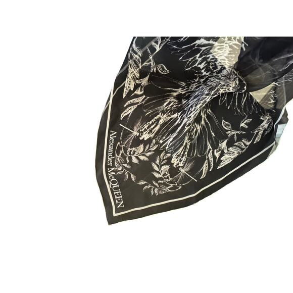 Alexander McQueen NWT Eagle Flight Silk Shawl in Black/Ivory - Picture 6 of 8